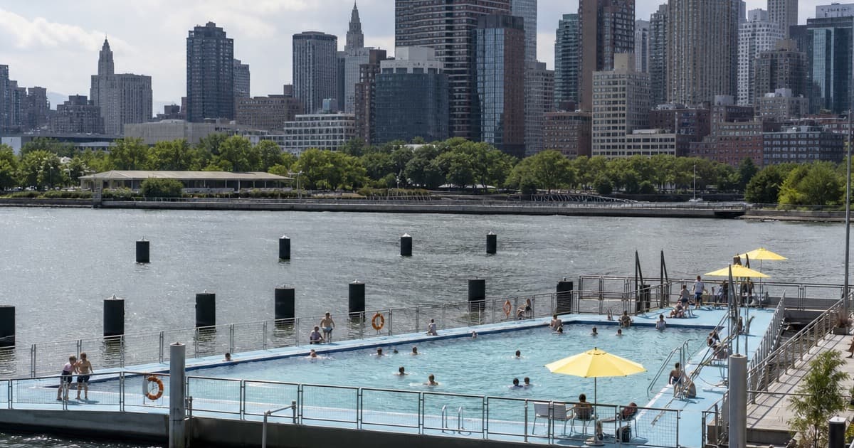 East Side Coastal Resiliency Pier 35 Floating Pool 2027